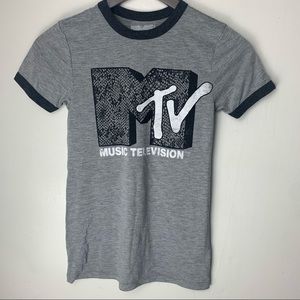 MTV t-shirt size XS